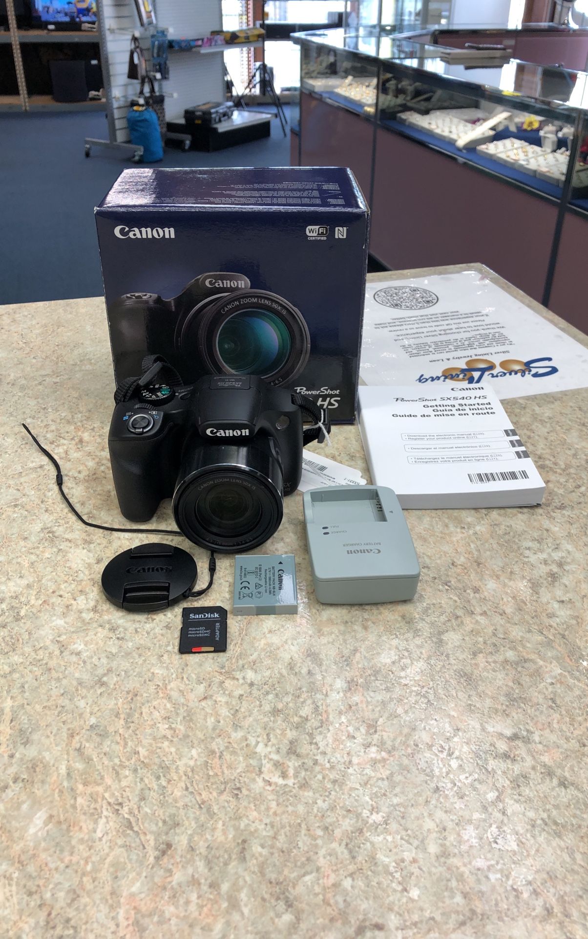 Canon PowerShot SX540 Digital Camera With 50x Optical Zoom WiFi 1 Battery Charger Original Box & 1 32GB SD Card