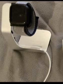 Apple Watch SE GPS + Cellular 40mm
