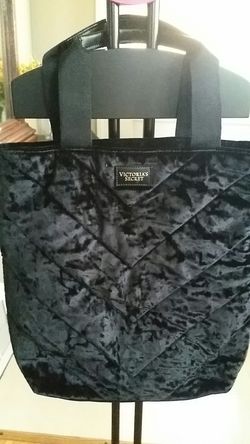 Victoria's Secret's tote shopping bag