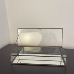 Storage box