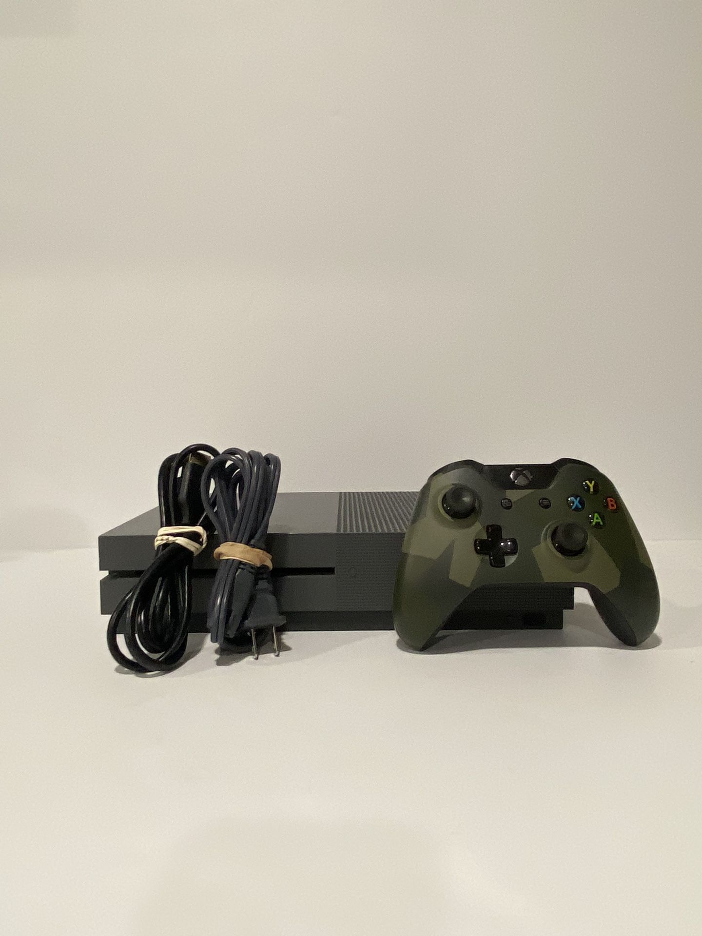 Xbox One S with Controller