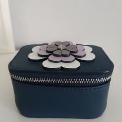 KATE SPADE JEWERLY TRAVEL CASE 4" X 3"