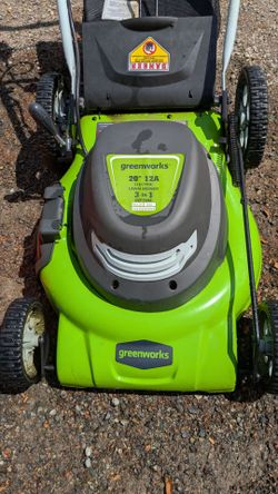 Electric lawn mower