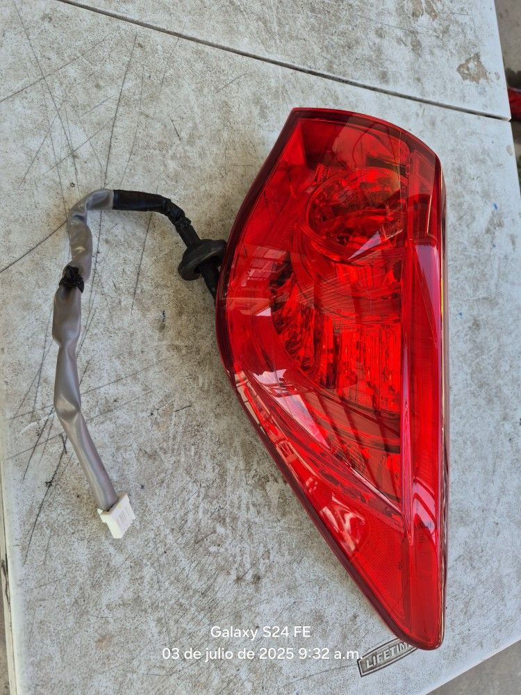 Infiniti Q50 Right Tail Light Oem