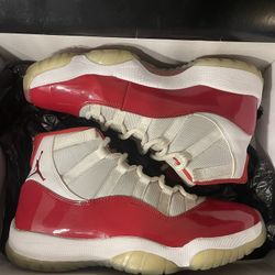 Jordan 11 Retro Cherry Size 9.5