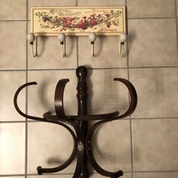 2 clothes hangers, for all $ 5