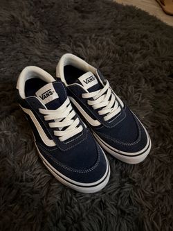 Vans (Men’s 7)