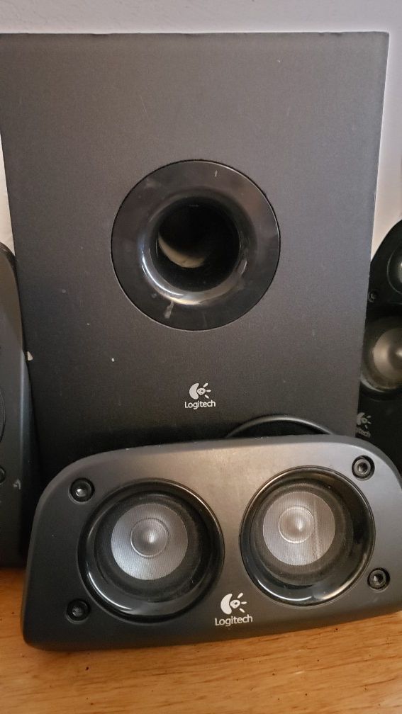 Logitech speakers and subwoofer with monster auxiliary cord