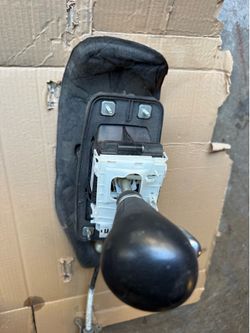 2009-2012 Audi A4 A5 Q5 automatic transmission shift shifter Assembly 8K1 713 041 H
