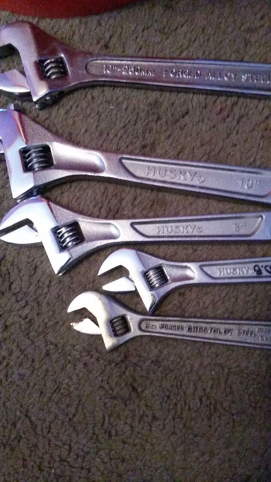 5 crescent wrenches in good condition