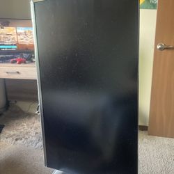 32in Samsung Monitor Screen