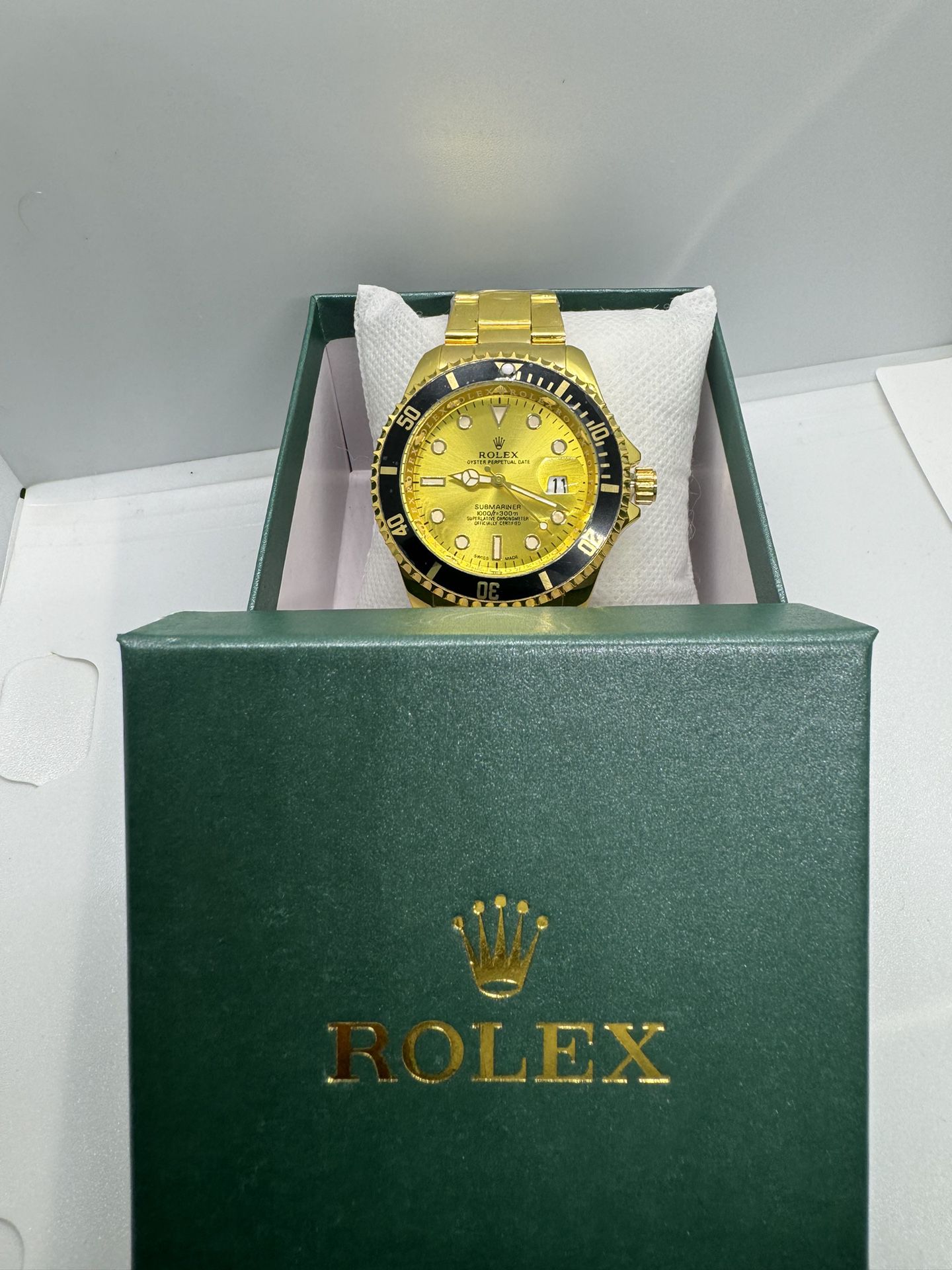 Brand New Gold Face / Black Bezel / Gold Band Designer Watch With Box! 