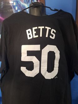 Dodgers  Betts t shirt. Xl