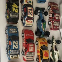 VINTAGE COLLECTIBLE PLASTIC MODEL RACE CARS 1(contact info removed)