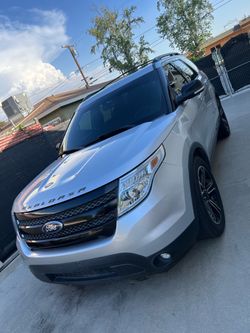 2015 Ford Explorer