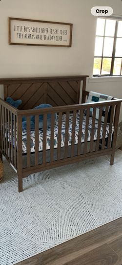 Wood crib