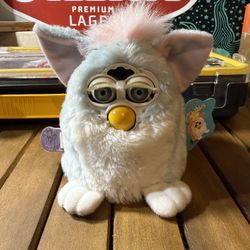 (cheap!) O.G Baby Blue Furby Baby -MDL # 70-940