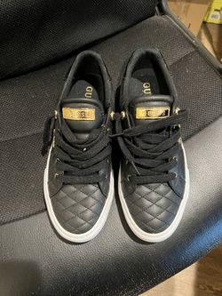 New Women’s Guess Shoes Size 9.5 