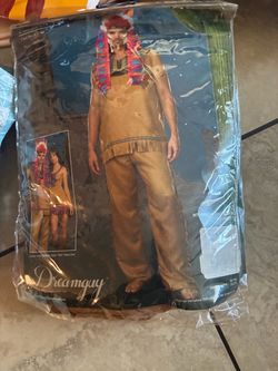 4 Costumes