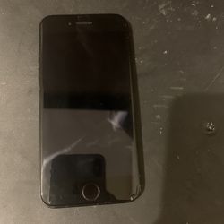 iPhone SE 2020-Unlocked-Works Perfect-Good Condition 