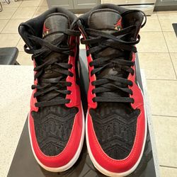 Air Jordan 1 Mid SE 