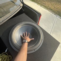 18 Inch Subwoofer And Sealed Box For Sale 