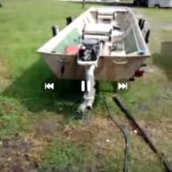 John Boat Antique 1971 Johnson Motor 