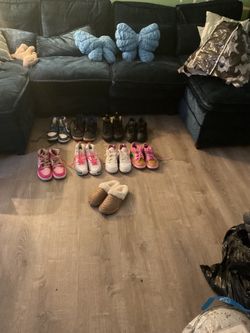 Size 6 basketball shoes everything for 125