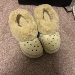 Platform Crocs Wm Size 8