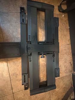 Black Metal TV Wall Mount Bracket