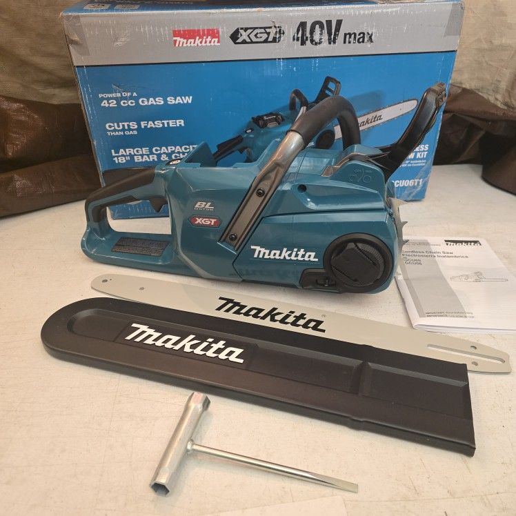 Makita XGT 18 in. 40V max Brushless Electric Battery Chainsaw (Tool Only)