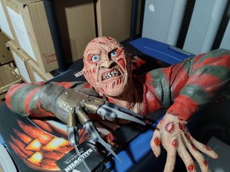 Nightmare on Elm Street Grave Walker Freddy Krueger Rubies rare horror Halloween prop vintage original