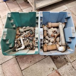 Bulk Package Deal On Pipe Fittings , Nipples,  Etc