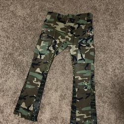 GALLERY DEPT 1of 1 Camos 