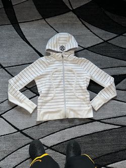 white lululemon scuba jacket