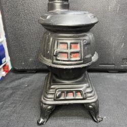 Vintage 1968 Ezra Brooks Pot Belly Stove whiskey decanter
