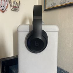 Black Beats Studio Pro