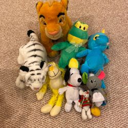 SIMBA & SNOOPY And Stuffed Animals