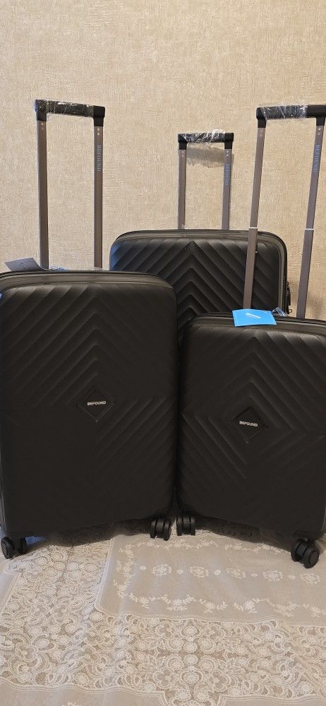 Luggage Set 3 Piece Hardshell Spinner Suitcases – Black