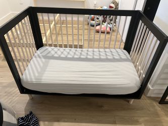Baby Crib 