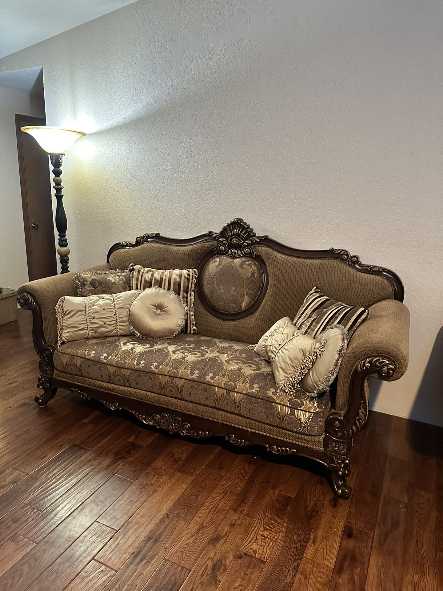 Very Beautiful Elegant Furniture For Very Good Price