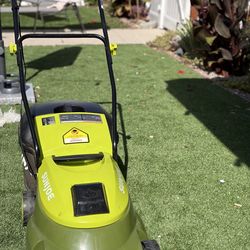 Sun Joe 14in Lawn Mower
