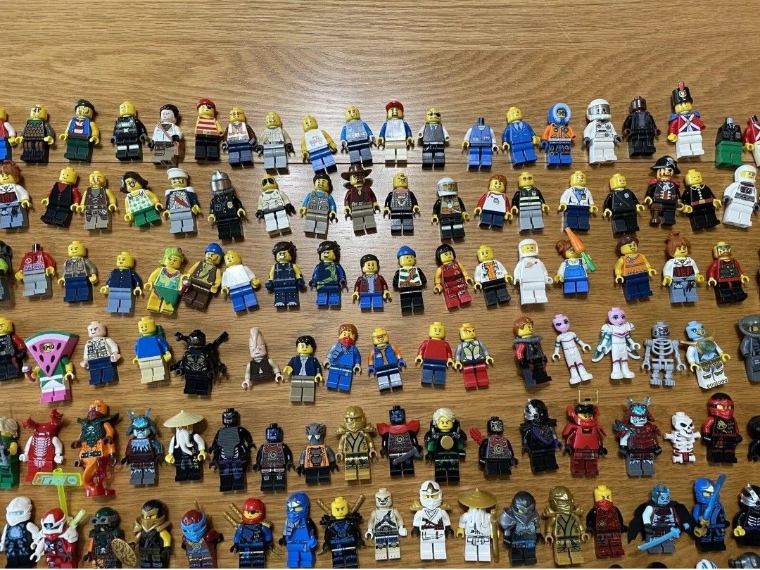 400+  Minifigure Lot (Star Wars, Ninjago, Harry Potter,  Movie, Ect) Toys