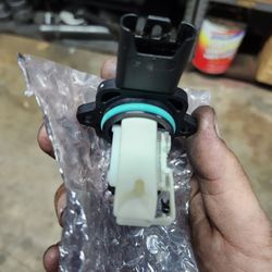 BMW 325i Mass Air Flow Sensor