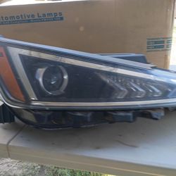 2020  Elentra Passenger Headlight 