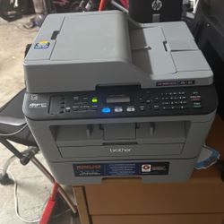 Brother MFC-L2700DW — 