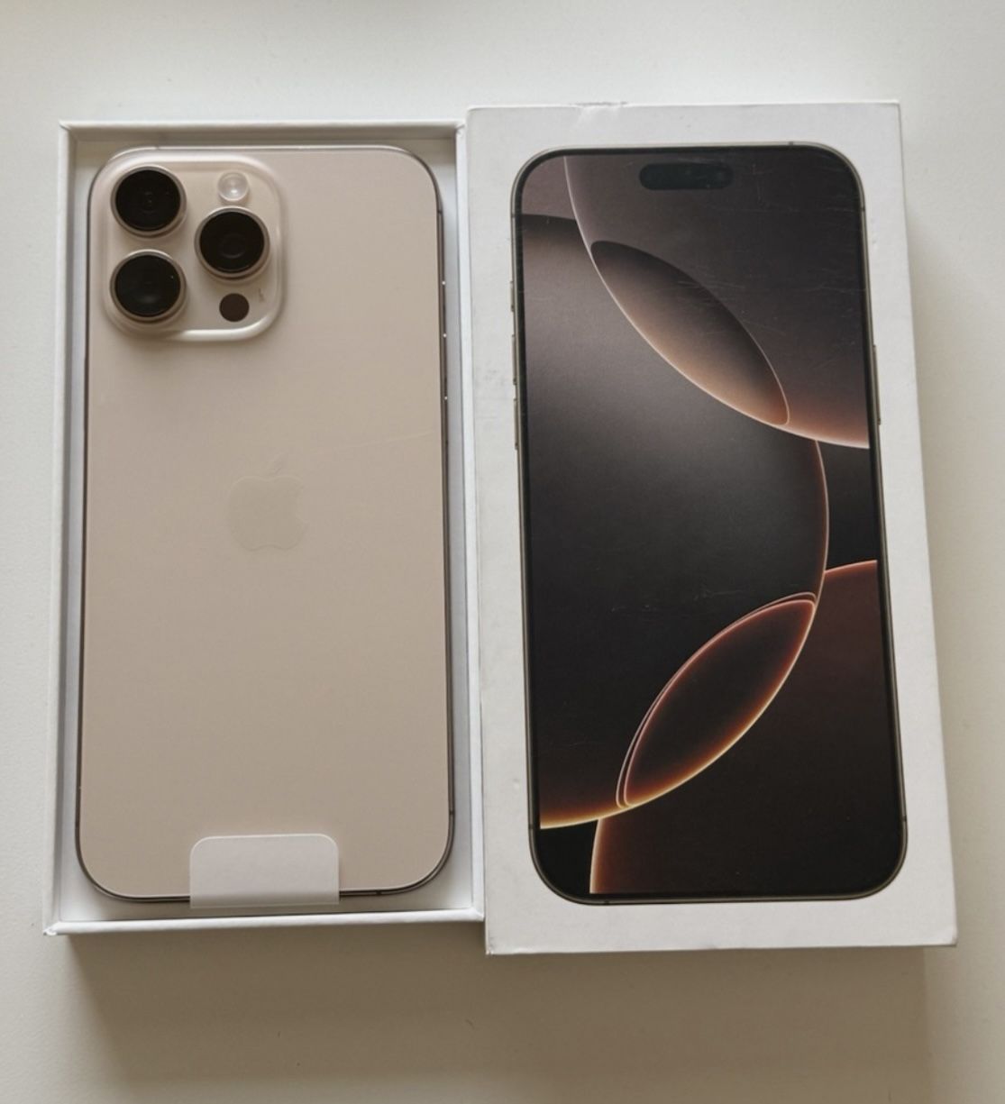 iPhone 16 Pro 128 GB Desert Titanium-Brand New
