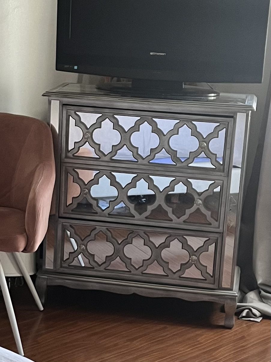 3drawer Silver Mirrored Dresser
