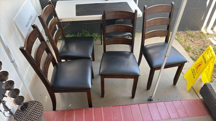 4 dining room chairs