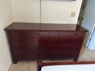 Bedroom Set King size/ juego de cuarto tamaño King